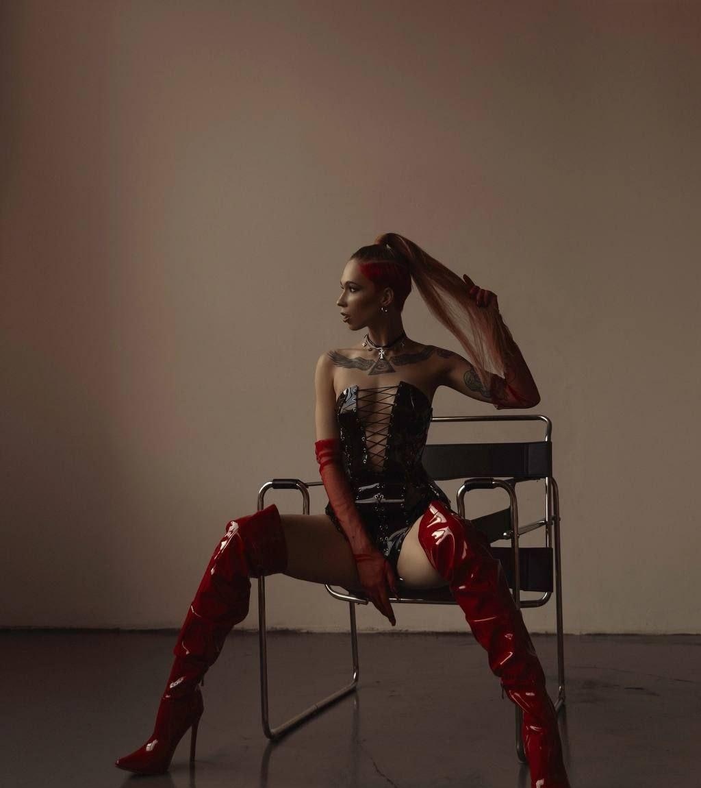 Полина привлекальеная девушка из Протвино цена от 4000 руб