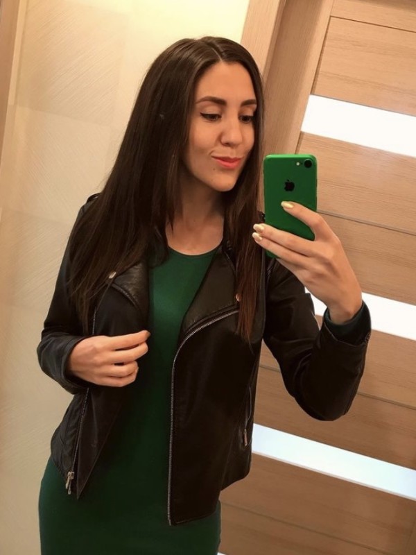 Карина привлекательная девушка из Протвино цена от 3500 руб